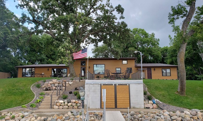 Atwater Cabin | The diamond in Diamond Lake!