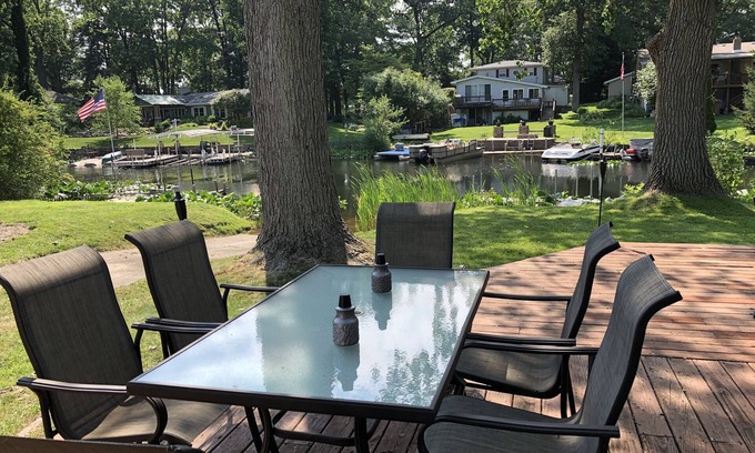 La Porte House | The Dock House on Pine Lake