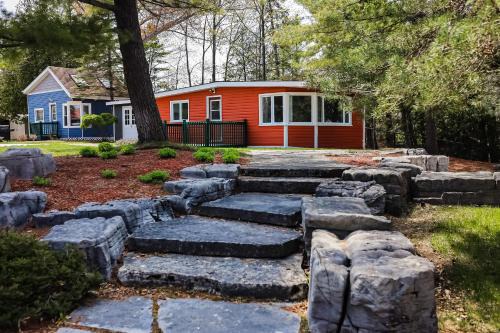 Wasaga Beach House | The Dockhouse Cottage Five