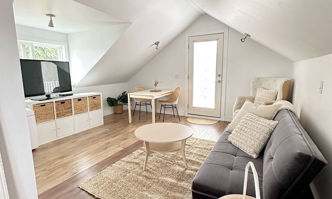 Sardis House | The Doll House