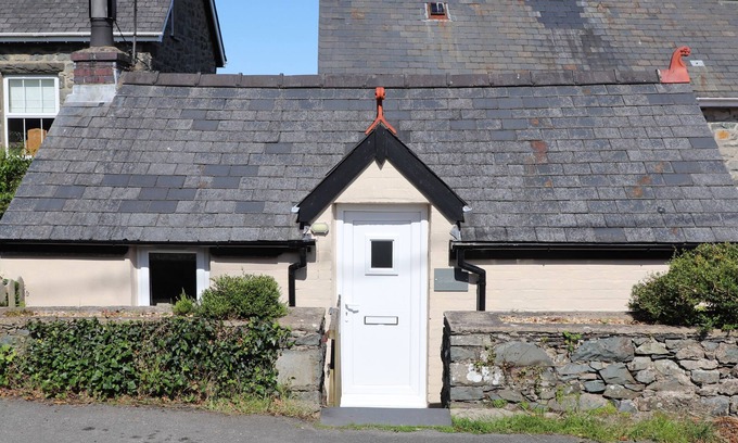 Harlech Cottage | The Doll's House