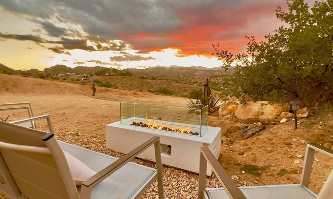 Pioneertown House | The Dollhouse - SPA, Amazing Views