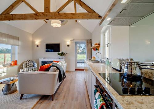 Diss House | The Domini Cowshed at Village Farm