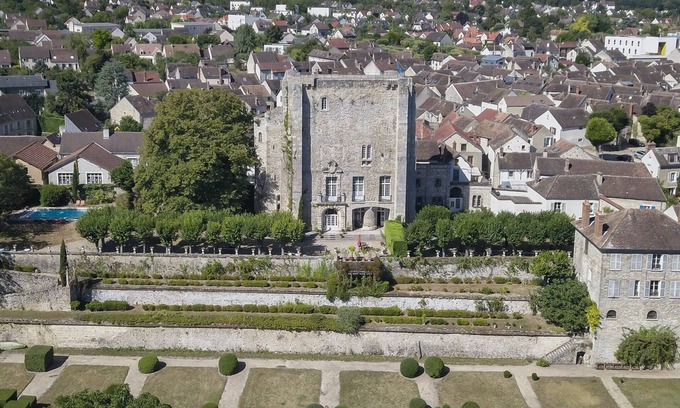 Moret-sur-Loing Other | The Donjon de Moret, a historic, rare, magical and exceptional place