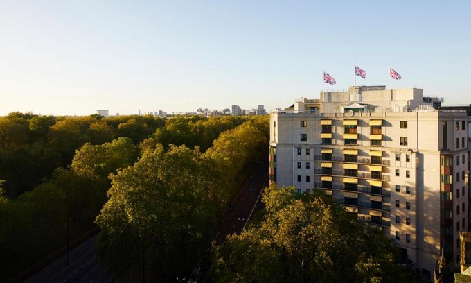 Mayfair Hotel | The Dorchester - Dorchester Collection