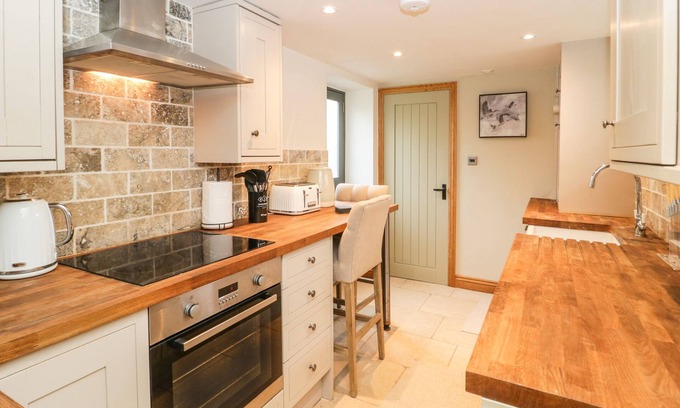 Llanrhaedr Cottage | The Dovecote