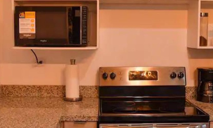 San Salvador Apartment | The Downtown Apartment - 3 Aire acondicionado Dormitorio + WiFi