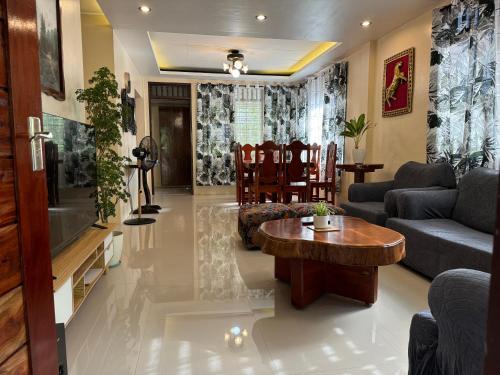 Baclayon Apartment | The Downtown Cabin Bohol