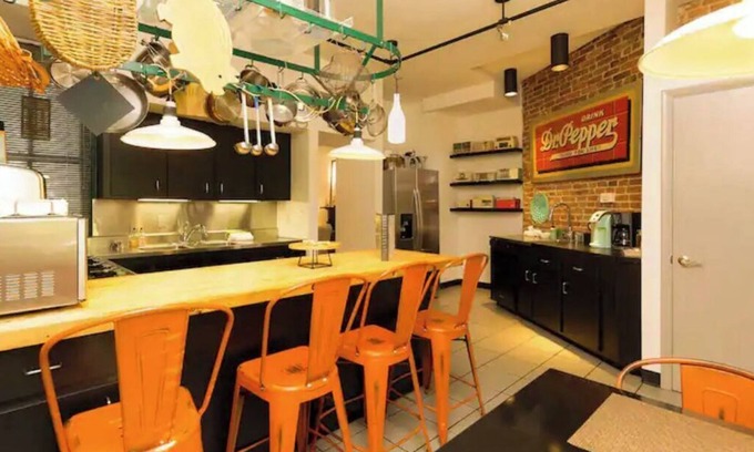 Downtown St. Louis House | The Doxie - Townhouse in Historic Soulard