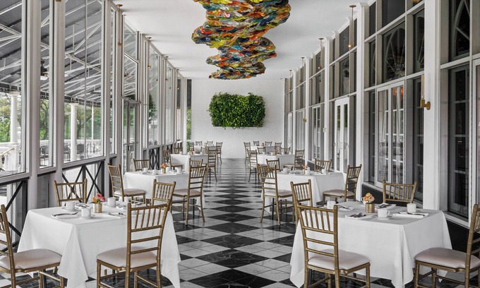 Oak Brook Hotel | The Drake Oak Brook, Autograph Collection