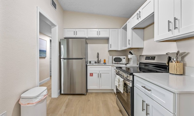 Parsuns To Cocoa Beach Apartment | The Drift