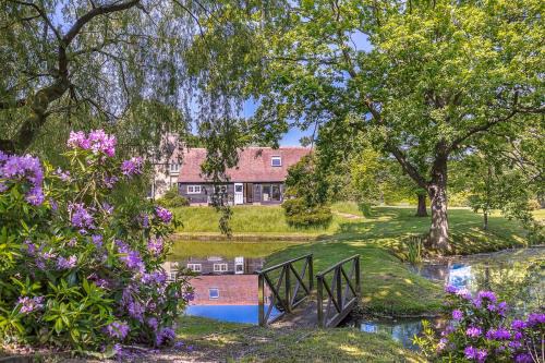 Edenbridge House | The Duck House