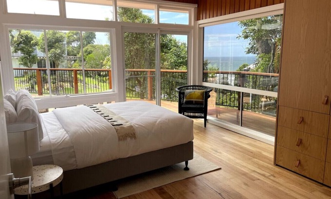 Lake Tyers Beach House | The Dunes - Couples *Beachfront*