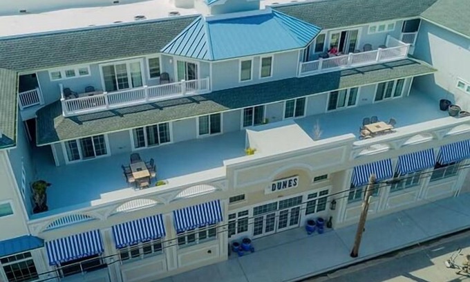Townsend's Inlet Condo | The Dunes Sleeps 10