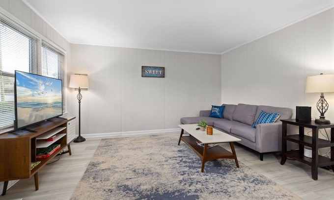 Durham Apartment | The Durham Nook~Cozy 1BR Hideaway Near Duke, Downtown & Peaceful Parks