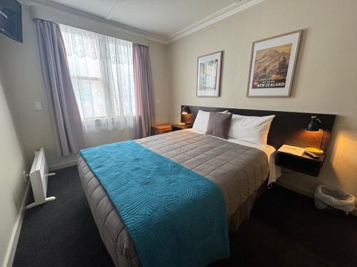 Bluff Hotel | The Eagle