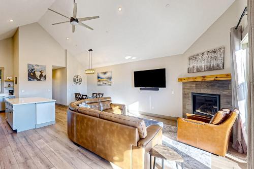 Grand Elk Ranch House | The Eagle's Nest