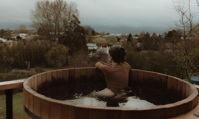 Deloraine Villa | The Eco Cabin Tasmania