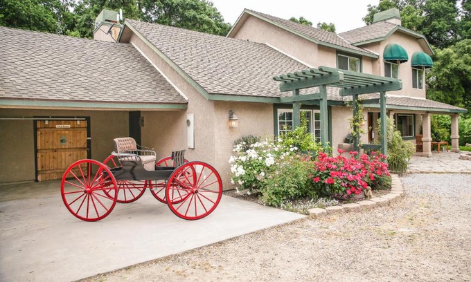 Templeton Hotel | The Eden House Vineyard