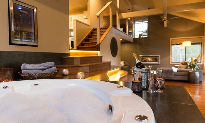 Mount View Villa | The Edge Villa - Private luxury 1 bedroom open plan spa villa with fireplace.