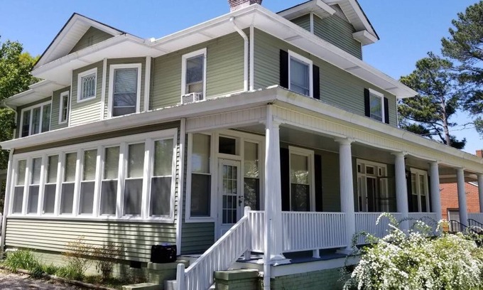 Henderson Bed & Breakfast | The Eleanor on Belle - Suite 2