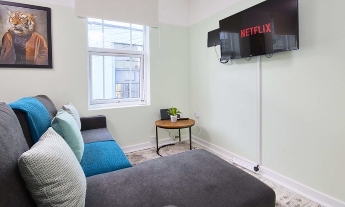 Redcliffe Condo | The Elegant Gem of Bristol