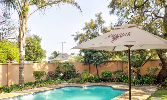 Menlo Park House | The Elegant Lodge