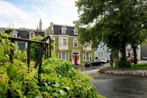 Downtown St. John's House | The Elizabeth Manor Guesthouse