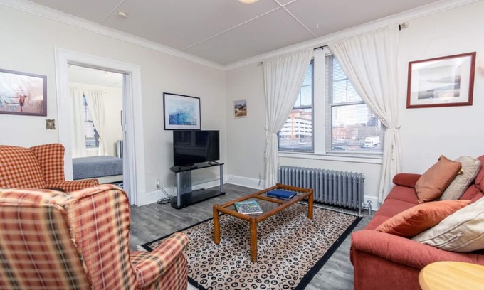 South Green Apartment | The Elizabeth Suite B2