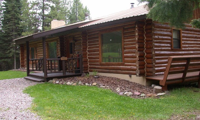Condon Cabin | The Elk Antler Wilderness Cabin welcomes families, groups