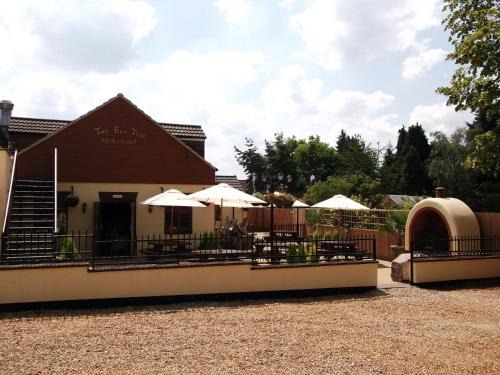 Wisbech Hotel | The Elm Tree Inn