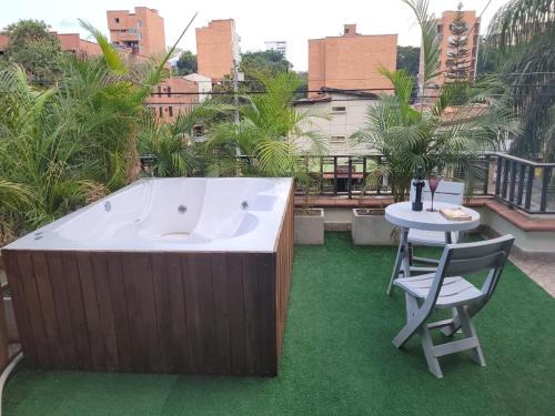 La Castellana Apartment | The Emerald, Medellin