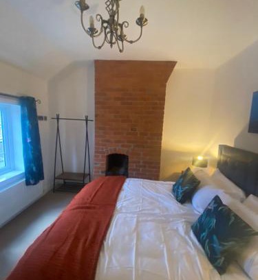 Rolleston on Dove House | THE ENCHANTED COTTAGE