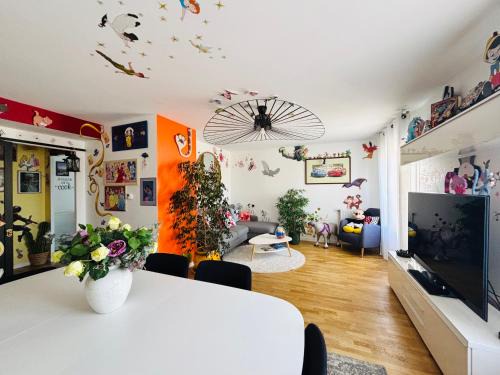 Serris Apartment | THE ENCHANTED HOUSE (15 min walk to Disney)