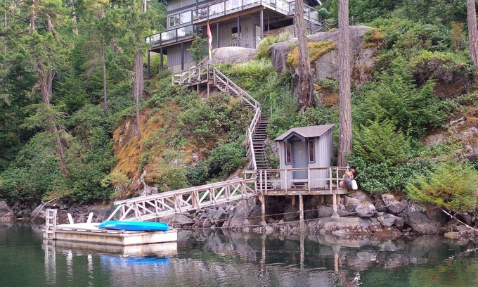 Halfmoon Bay Cottage | The Enchanted Woods Waterfront Cottage at Secret Cove