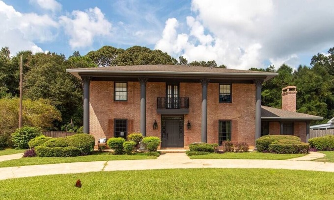 Enterprise House | The Enterprise Estate - Golf Course - Private Pool