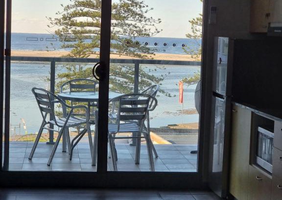 The Entrance Apartment | The Entrance Superb Apartment The Entrance NSW with Ocean - Lake Views