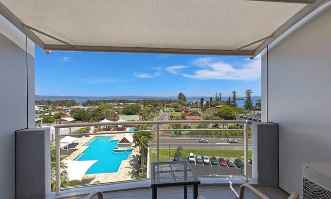 The Entrance Apartment | The Entrance Waterfront Apartment 621