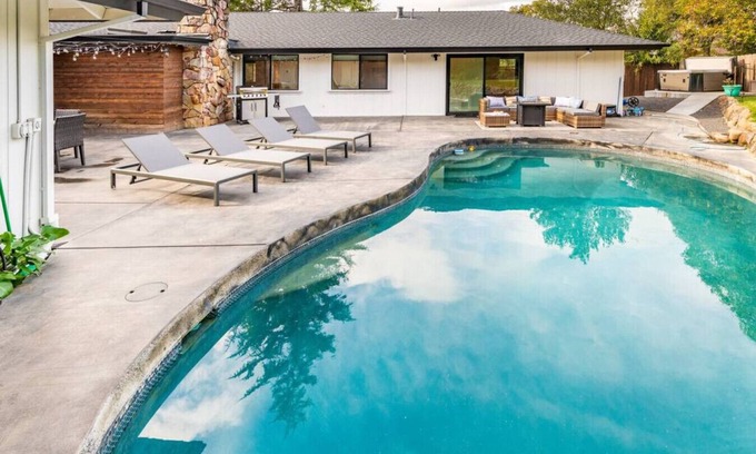Santa Rosa Apartment | The Estate at Sycamore- Sonoma Wine County Retreat