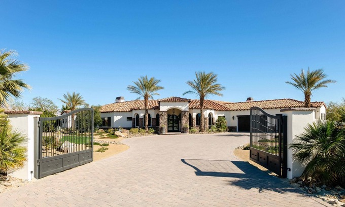 Thousand Palms House | The Estate at Via Las Palmas