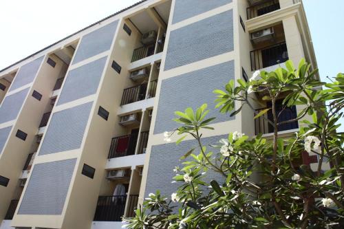 Thung Song Hong Hotel | The European Place