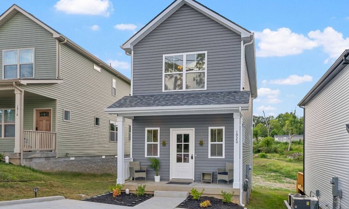 Clarksville House | The Evan’s Retreat