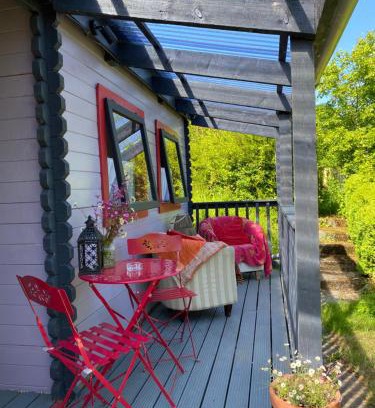 Pentrefelin Ski Chalet | The Fabulous flower hut