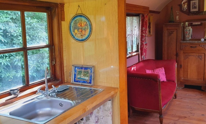 Ouroux House | The fairground wagon