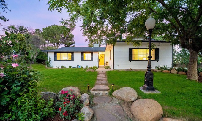 Springville House | The Fairway House at River Island Golf Course