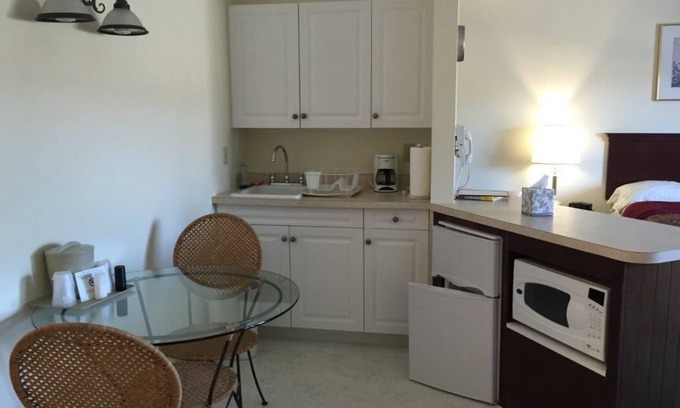 Montour Falls Hotel | The Falls Motel