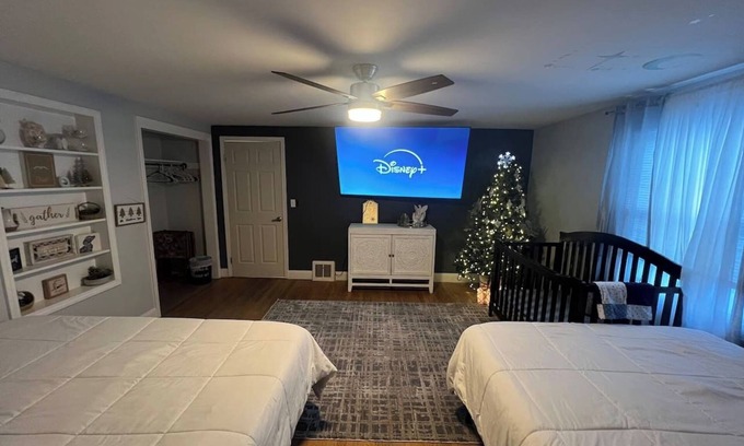 Erie House | The Family Escape Ranch