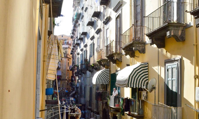 Quartieri Spagnoli Apartment | The family house
