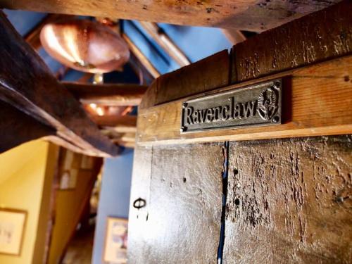 Saffron Walden House | The Famous Harry Potter House, Hot Tub, Cinema Room, Sky TV