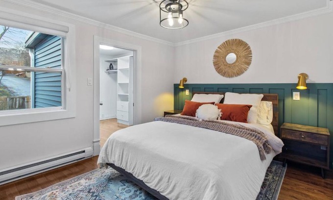 Downtown St. John's House | The Fancy House 3 Bed